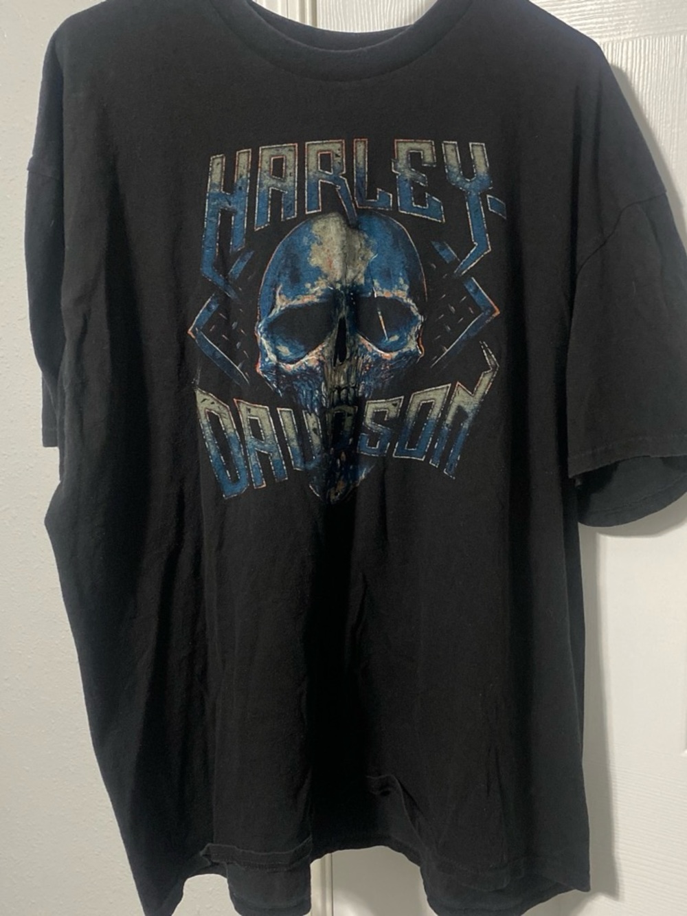 Harley-Davidson Black Tee with Blue Skull Graphic